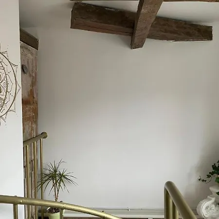 Renthouse Old Town 3 Bedroom Апарт-отель Пайде