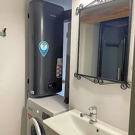 Renthouse Old Town 3 Bedroom Пайде
