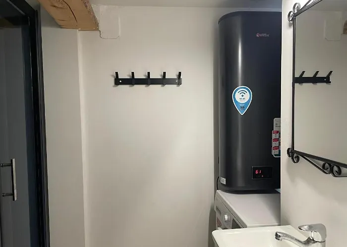 Renthouse Old Town 3 Bedroom 3* بايده